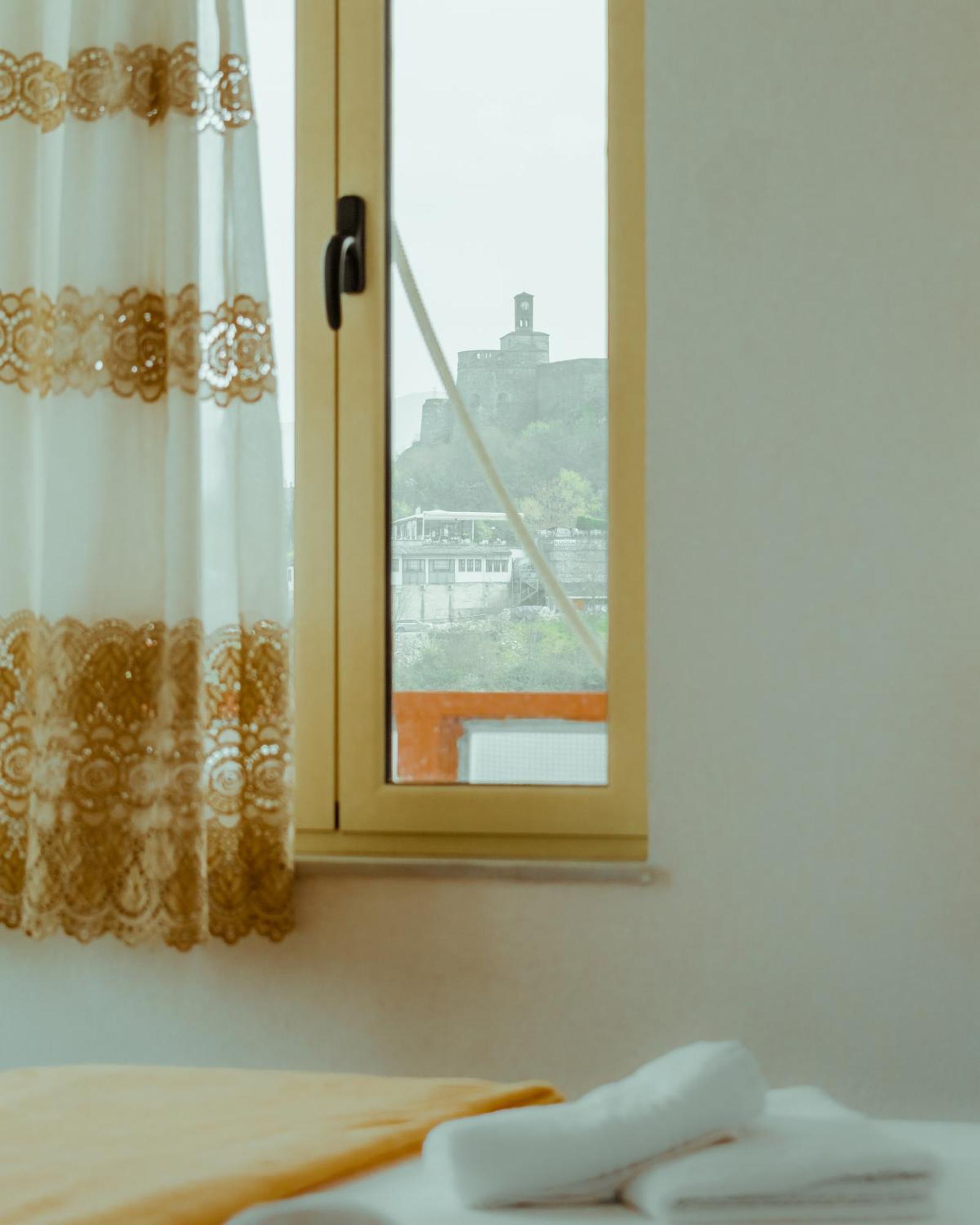 Guesthouse Shtino Gjirokastër Exteriör bild