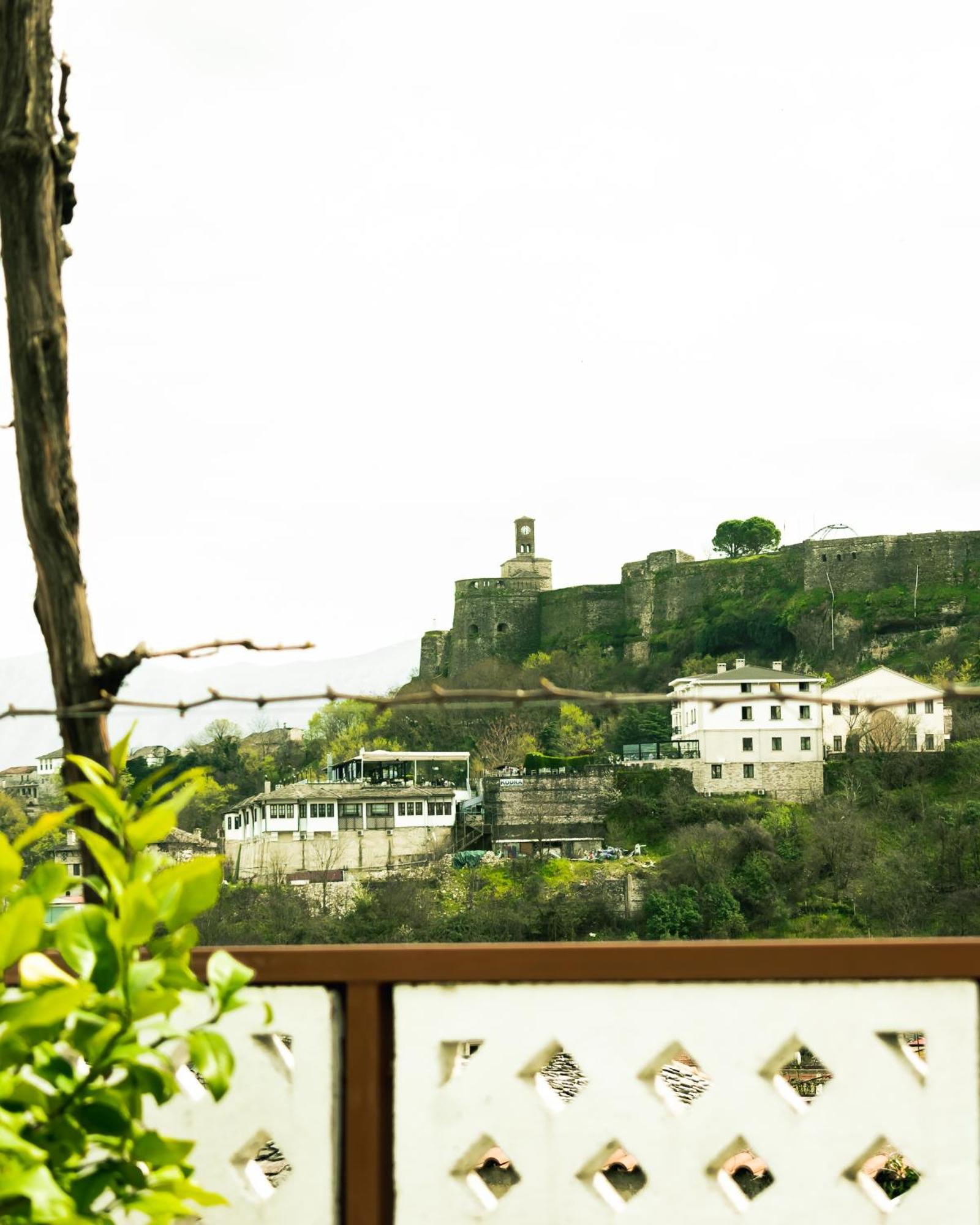 Guesthouse Shtino Gjirokastër Exteriör bild