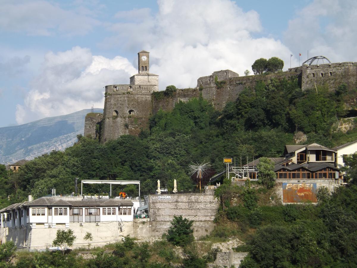 Guesthouse Shtino Gjirokastër Exteriör bild